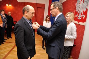 Uroczystość wręczenia Krzyży Wolności i Solidarności, Poznań 19 grudnia 2016. Na zdj. Krzysztof Skowera