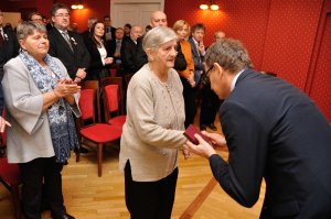 Uroczystość wręczenia Krzyży Wolności i Solidarności, Poznań 19 grudnia 2016. Na zdj. Maria Drzewiecka